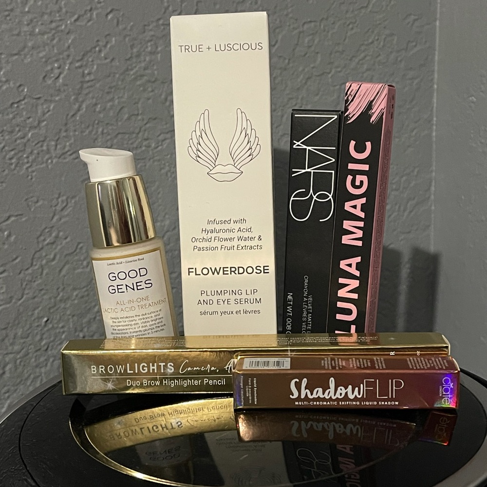 Makeup/Skin Care Bundle